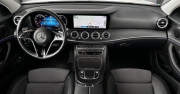 Mercedes Klasa E W213 Limuzyna 2.0 220d 194KM 2020 Mercedes-Benz Klasa E E220 4matic Od dealera Kamera cofania LED Martwe Pole, zdjęcie 16