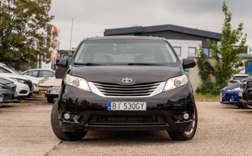 Toyota Sienna III 3.5 V6 266KM 2014 Toyota Sienna Toyota Sienna III 3.5 XLE AWD 266KM 3.5 BenzynaLPG 266KM, zdjęcie 1