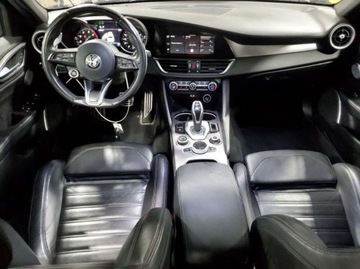 Alfa Romeo Giulia II Sedan Facelifting 2.0 Turbo 280KM 2020 Alfa Romeo Giulia 2.0 280 KM, 4x4, TI Sport (Veloce), Harman Kardon, lift,, zdjęcie 6