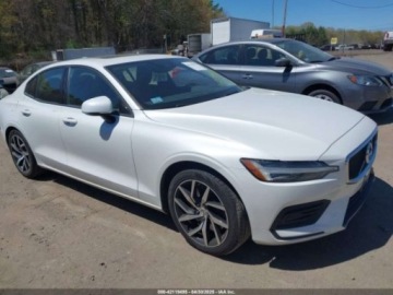 Volvo S60 III 2019 Volvo S60 2019 Volvo S60 T6 AWD Momentum 2.0 Benzyna 316KM, zdjęcie 1