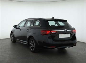 Toyota Avensis III Wagon Facelifting 2015 1.8 Valvematic 147KM 2018 Toyota Avensis 1.8 Valvematic, Salon Polska, zdjęcie 3