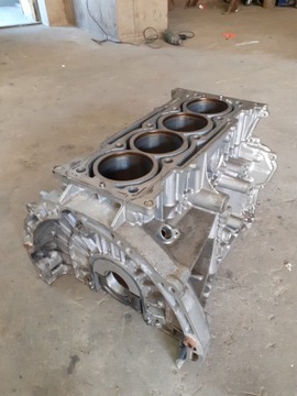 BLOK SILNIKA SLUPEK MERCEDES CLA GLA 1.6 CGI M270