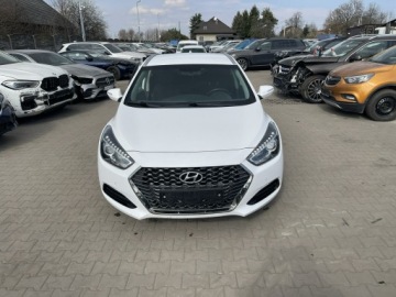 Hyundai i40 Kombi Facelifting 2018 1.6 CRDI (HIGH) 136KM 2019 Hyundai i40 Succes Podgrzewanie Klimatronik Kamera