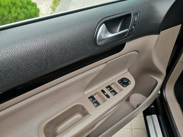 Volkswagen Golf VI Variant 1.6 TDI-CR DPF BlueMotion 105KM 2010 Volkswagen Golf 1.6 TDI 105KM Klimatronic Tempomat, zdjęcie 10