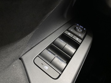 Toyota C-HR II SUV Plug-In 2.0  223KM 2024 Toyota C-HR 2.0 PHEV GR Sport Toyota C-HR 2.0 GR S, zdjęcie 22