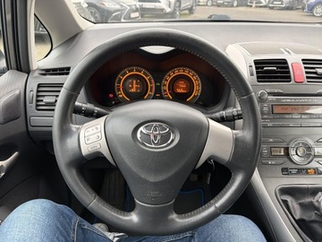 Toyota Auris I Hatchback 1.6 i 16V VVT-i 124KM 2008 Toyota Auris 1.6 VVT-i Premium I (2006-2012) Toyot, zdjęcie 11