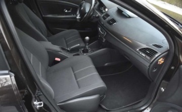 Renault Megane III Hatchback Facelifting 2013 1.6 16V 110KM 2014 Renault Megane Renault Megane 1.6 16V Color Edition 1.6 BenzynaLPG 110KM, zdjęcie 7