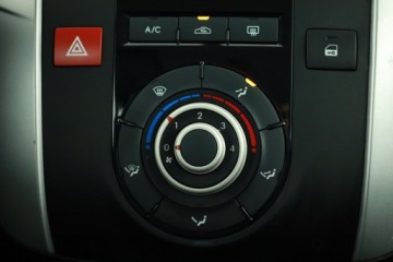 Kia Venga Mikrovan 1.4 DOHC CVVT 90KM 2013 Kia Venga 1.4 CVVT, Salon Polska, Serwis ASO, zdjęcie 8