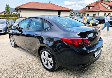 Opel Astra J Sedan 1.4 Turbo ECOTEC 140KM 2013 Opel Astra BENZYNA nawigacja SEDAN super okazja POLECAMY 1.4, zdjęcie 19
