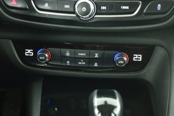 Opel Insignia II Sports Tourer 1.6 CDTI 136KM 2018 Opel Insignia 1.6 CDTI, Automat, Skóra, Navi, zdjęcie 9