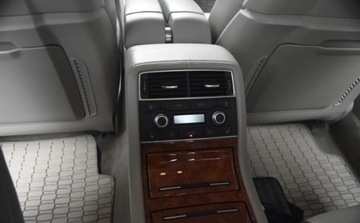 Audi A8 D3 Sedan 6.0 W12 450KM 2008 Audi A8 Audi A8 6.0 quattro Langversion 6.0 Benzyna 450KM, zdjęcie 16