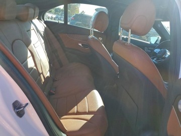 Mercedes Klasa C W206 2021 Mercedes-Benz Klasa C 300 4Matic 2021 2.0 Benzyna 255KM, zdjęcie 1