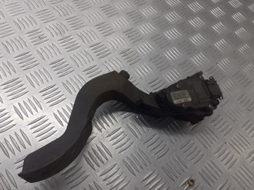 POTENCJOMETR GAZU VW PASSAT B5 1.9 TDI 8D1721523