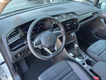 Volkswagen Touran III 1.5 TSI EVO 150KM 2025 Volkswagen Touran Highline 1.5 TSI DSG, zdjęcie 4