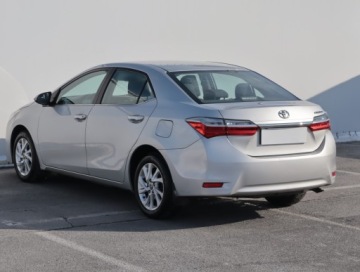 Toyota Corolla XI Sedan Facelifting 1,6 Valvematic 132KM 2017 Toyota Corolla 1.6 Valvematic, Salon Polska, zdjęcie 3