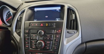 Opel Astra J Sports Tourer Facelifting 1.7 CDTI ECOTEC 110KM 2014 Opel Astra 1.7 CDTI 110KM Bogata wersja 1.7 Diesel 110KM, zdjęcie 18