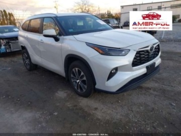Toyota Highlander III 2024 Toyota Highlander xle, 2024r., 4x4, 2.4L 2.4 Benzyna 265KM