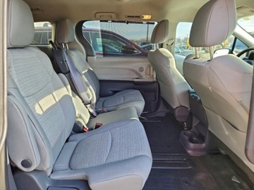 Toyota Sienna III 2021 Toyota Sienna Le 2021 2.5 Hybryda 245KM, zdjęcie 6