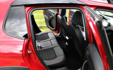Peugeot 2008 I SUV Facelifting 1.2 PureTech 110KM 2019 Peugeot 2008 1.2 i Gt-line Navi Kamera 1 rok gwarancji 1.2 Benzyna, zdjęcie 13