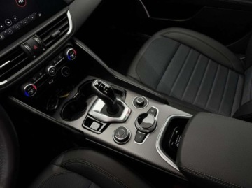 Alfa Romeo Giulia II Sedan Facelifting 2.0 Turbo 200KM 2022 Alfa Romeo Giulia Sprint Kamera cofania Android Auto Nawigacja Salon P, zdjęcie 22