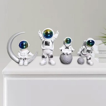 Фигура Скульптура-статуя космонавта с