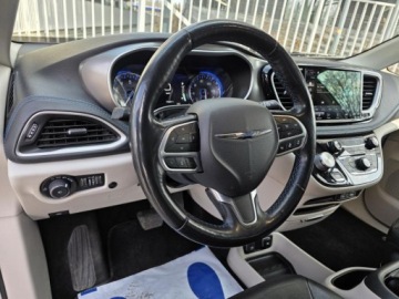 Chrysler Pacifica II 3.6 V6 291KM 2021 chrysler pacifica TOURING L V6 3.6l benzyna 291KM Dokumentacja pochodzenia, zdjęcie 6