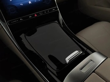 Mercedes CLE Coupe 2.0 200 204KM 2025 MERCEDES-BENZ CLE 200 4-Matic AMG Line 2.0 (204KM) 2025, zdjęcie 8