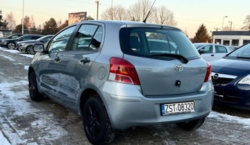 Toyota Yaris II Hatchback 5d 1.0 VVT-i 69KM 2009 Toyota Yaris Toyota Yaris KRAJOWA salon PL oryginalny przebieg KLIMATYZACJA, zdjęcie 11