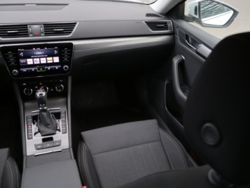 Skoda Superb III Kombi Plug-In Hybrid 1.4 TSI Plug-In-Hybrid 218KM 2020 Skoda Superb iV 1.4 TSI PHEV, Salon Polska, zdjęcie 7