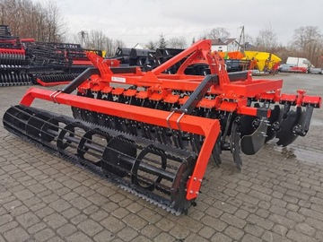 Тяжелая выдвижная дисковая борона Компактная полевая борона EURO-MASZ 2,5M Unit