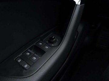 Audi A6 C8 2022 Audi A6 Limousine 50 TFSI e S Line Side Assist Matrix LED Smartphone Inter, zdjęcie 26