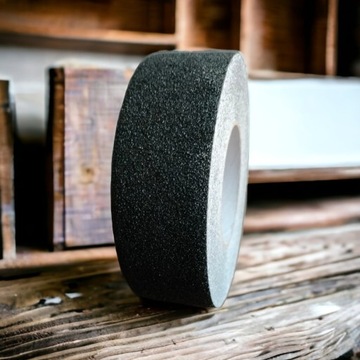 ЛЕНТА ПРОТИВОСКОЛЬЗЯЩАЯ 50/18 ДЛЯ ЛЕСТНИЦ, ЧЕРНАЯ, предупредительная, ПРОЧНАЯ ВНЕШНЯЯ