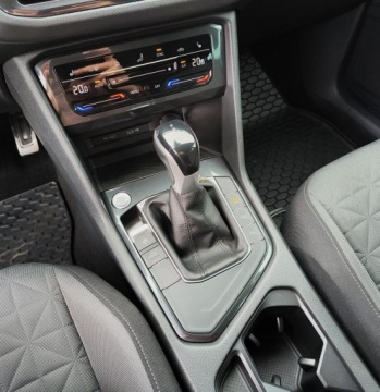Volkswagen Tiguan II SUV Facelifting 1.5 TSI 150KM 2021 Volkswagen Tiguan 1.5 TSI EVO Life DSG, 150KM, Sal, zdjęcie 19