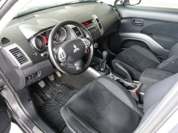 Mitsubishi Outlander II 2.4 MIVEC 170KM 2009 Mitsubishi Outlander 2.4, zdjęcie 10