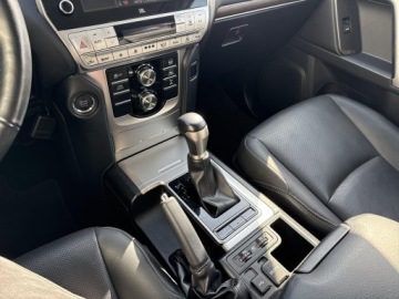 Toyota Land Cruiser VII Terenowy 5d 2.8 D-4D 204KM 2022 Toyota Land Cruiser LC 2.8 D-4D Invincible VII (20, zdjęcie 22