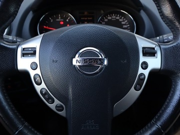 Nissan Qashqai I Crossover Facelifting  1.6 dCi 130KM 2012 Nissan Qashqai 1.6 dCi, Navi, Klima, Klimatronic, zdjęcie 17