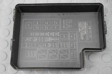 БЛОК ПРЕДОХРАНИТЕЛЕЙ ПРАВЫЙ ЖГУТ ПРОВОДОВ TOYOTA RAV4 IV 2.0 D4D 12-15