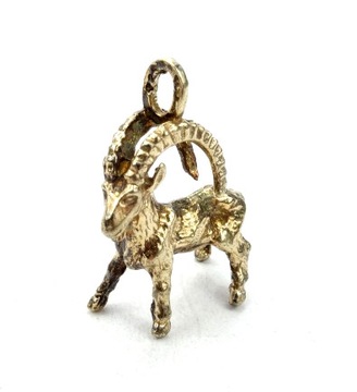 Srebrny złocony wisior zawieszka figurka znak zodiaku Koziorożec Vintage