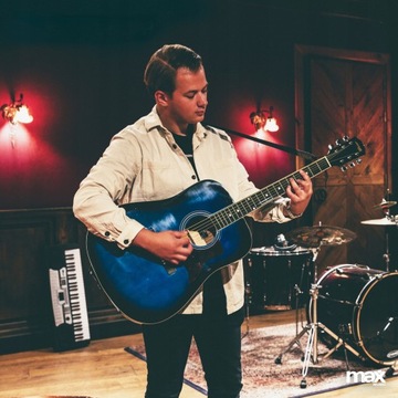 АКУСТИЧЕСКАЯ ГИТАРА, ТЮНЕР, СТРУНЫ, Медиаторы, КРЫШКА