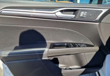 Ford Mondeo V Sedan Facelifting 2.0 EcoBlue 190KM 2020 Ford Mondeo 2.0 Ecoblue 190KM Titanium Salon PL FV23 2.0 Diesel 190KM, zdjęcie 23