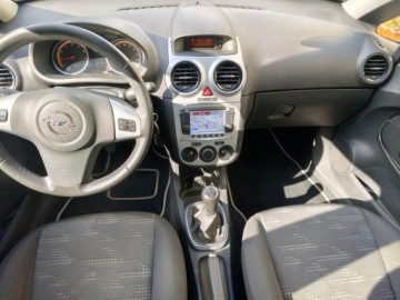 Opel Corsa D Hatchback 5d Facelifting 1.2 Twinport ECOTEC 70KM 2012 OPEL CORSA D LIFT Klimatyzacja Nawigacja Zarejestrowana, zdjęcie 16