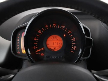 Toyota Aygo II Hatchback 5d 1.0 VVT-i 69KM 2016 Toyota Aygo klima Bluetooth tempomat niski, zdjęcie 21