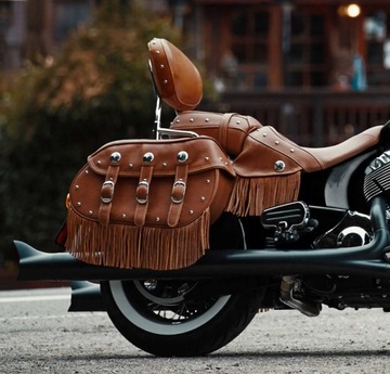 Кадр скрепляет спинку