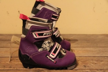 ALPINA FROST NNN - ROZ.29/18,5CM - OCIEPLONE