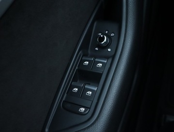 Audi A4 B9 Avant 2.0 40 TFSI 190KM 2019 Audi A4 2.0 TFSI, Automat, Skóra, Navi, Klima, zdjęcie 24