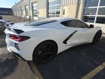 Chevrolet Corvette C7 2022 Chevrolet Corvette Stingray Coupe 2LT 2022 6.2 Benzyna 490KM, zdjęcie 3