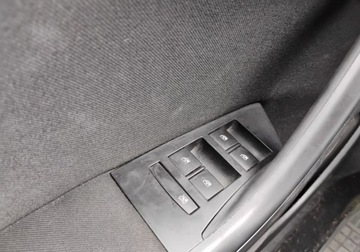 Opel Astra J Sedan 1.6 Twinport ECOTEC 115KM 2016 Opel Astra 2016r, Salonowa. 1.6 LPG. Uszkodzony prawy bok. Jezdzi. 1.6, zdjęcie 9