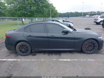 Alfa Romeo Giulia II Sedan 2.0 TBi 280KM 2018 Alfa Romeo Giulia 2018 Alfa Romeo Giulia AWD 2.0 Benzyna 280KM, zdjęcie 11