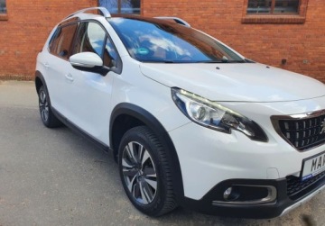 Peugeot 2008 I SUV Facelifting 1.2 PureTech 110KM 2016 Peugeot 2008 Panorama LED Nawigacja GetHelp 1.2 Benzyna 110KM, zdjęcie 1