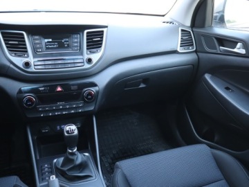 Hyundai Tucson III SUV 1.6 GDI 132KM 2016 Hyundai Tucson 1.6 GDI, Salon Polska, zdjęcie 7